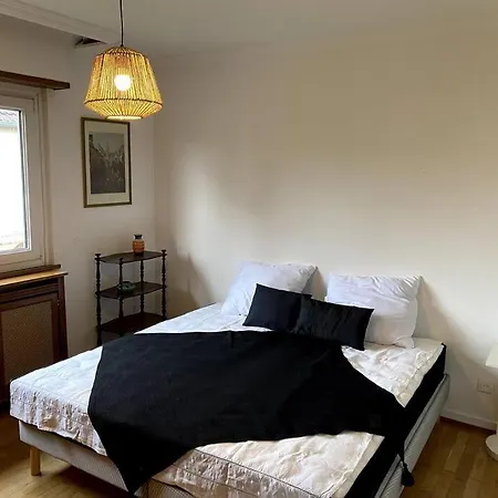Maison - *